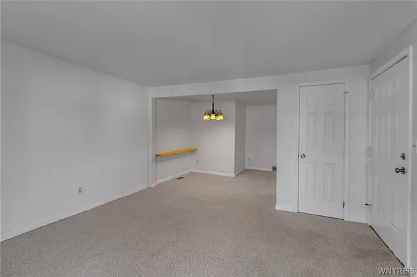 $179,900 | 4617 Chestnut Ridge Road, Unit F, Amherst, NY 14228