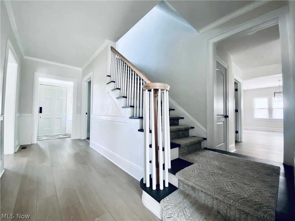 1379 Yellowstone Road Cleveland, OH 44121 - Photo 2 of 31 Gallery Image 2