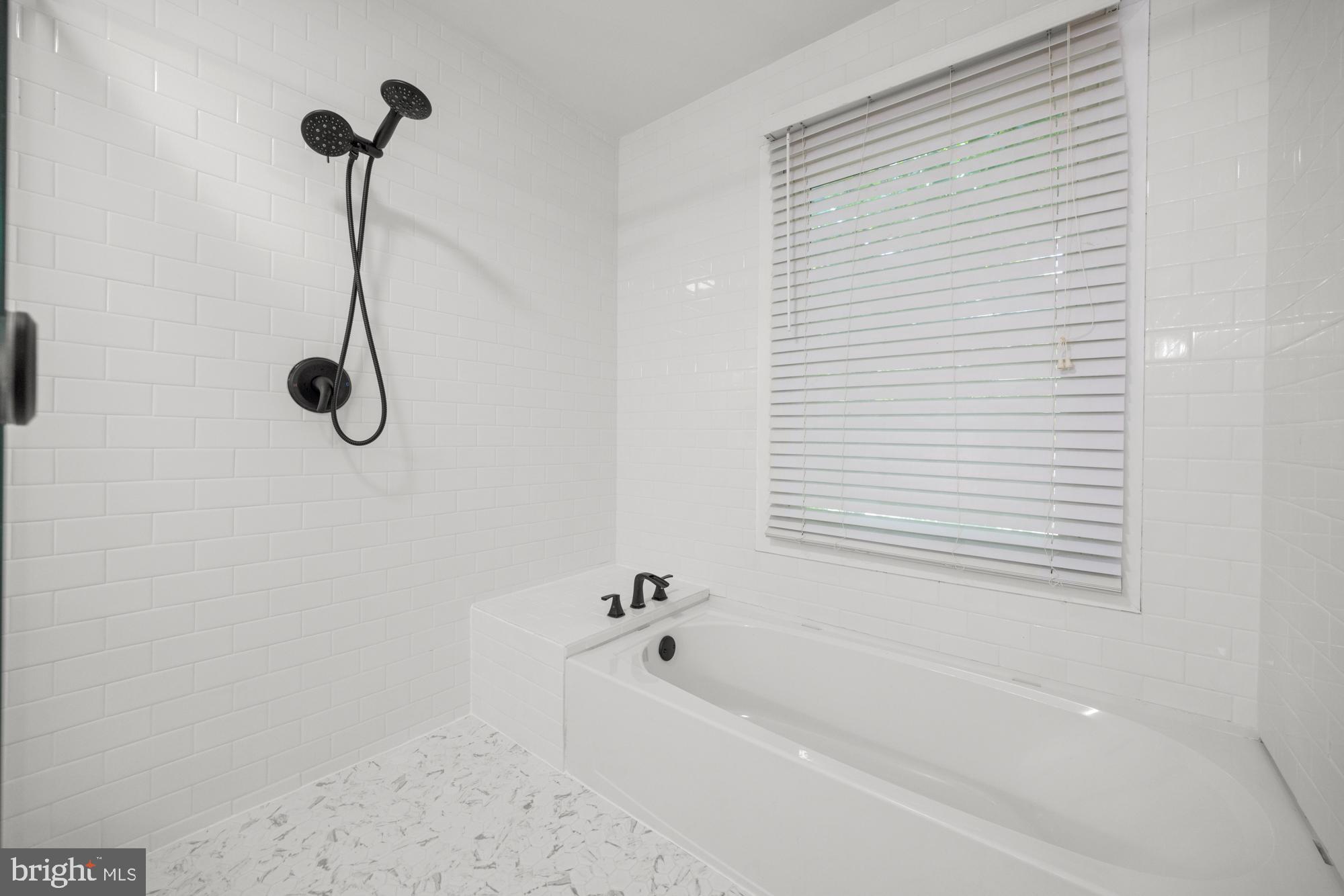112 Hopewell Road Marlton, NJ 08053 - Photo 23 of 34 Primary Bathroom