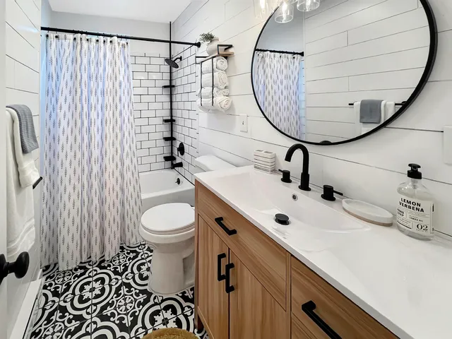 $289,900 | 1718 West Dean Avenue, Spokane, WA 99201