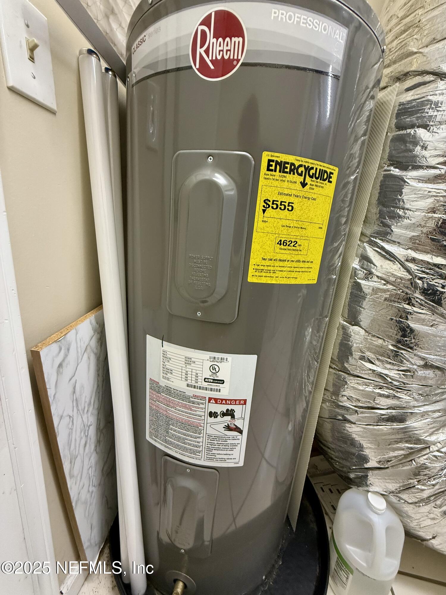 24 Azalea Avenue Middleburg, FL 32068 - Photo 13 of 36 2015 Water heater