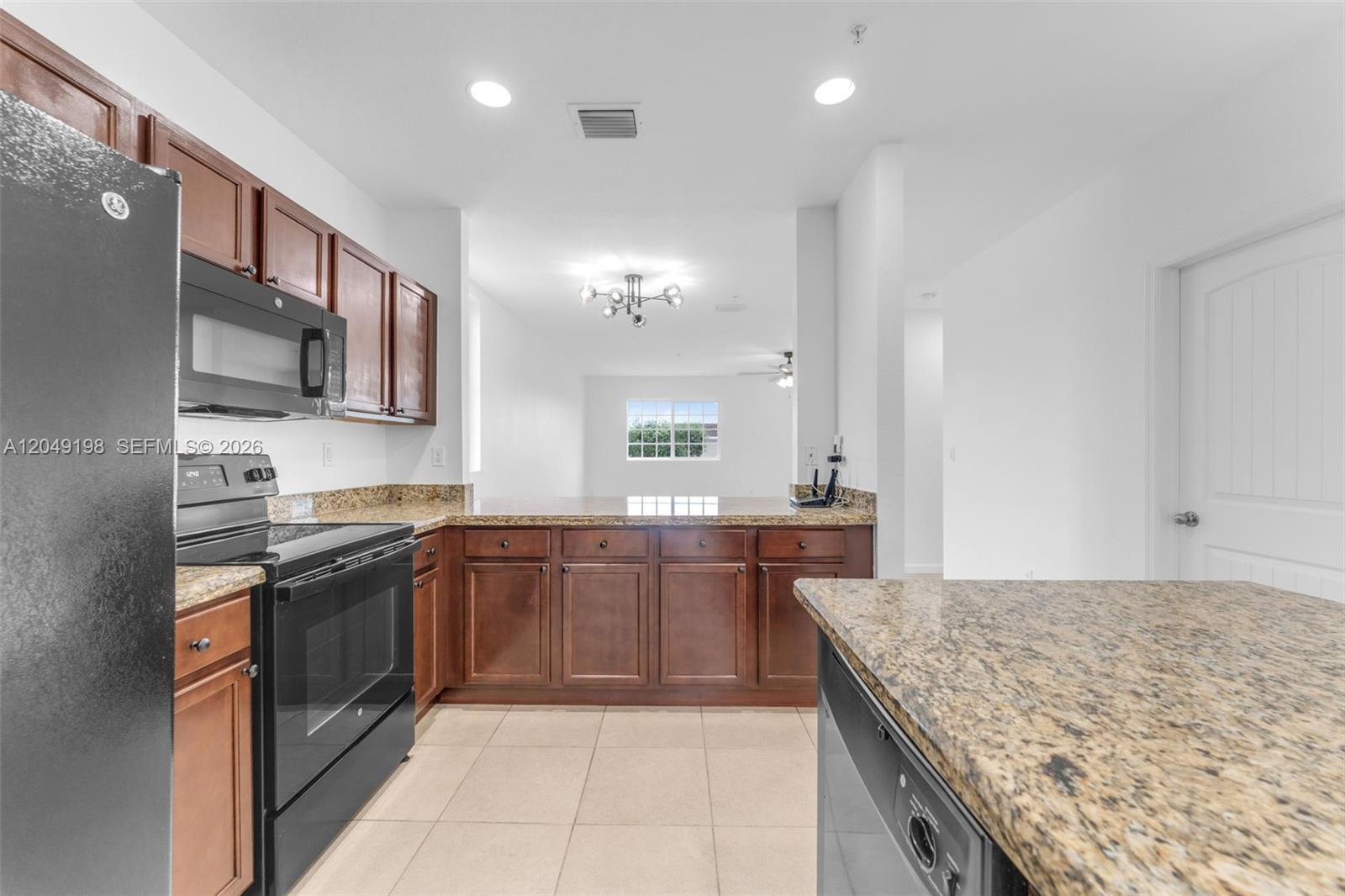 27021 Southwest 140th Path, Unit 27021 Homestead, FL 33032 - Photo 12 of 39