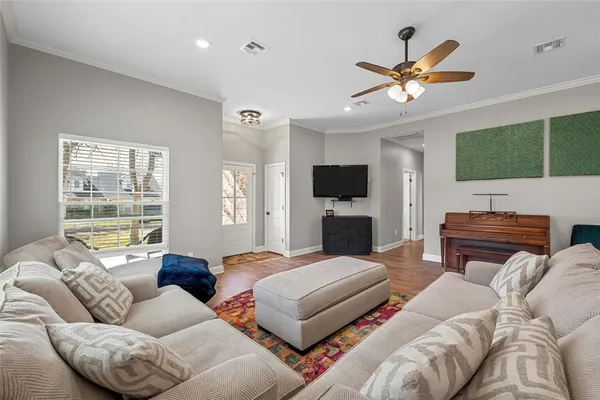$464,900 | 117 Lost Oaks Drive, Waco, TX 76705