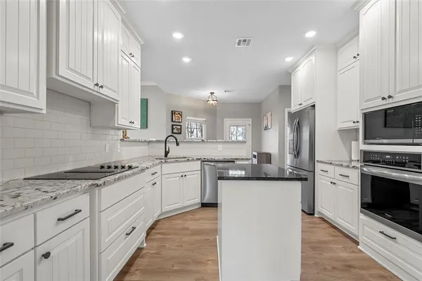 $464,900 | 117 Lost Oaks Drive, Waco, TX 76705