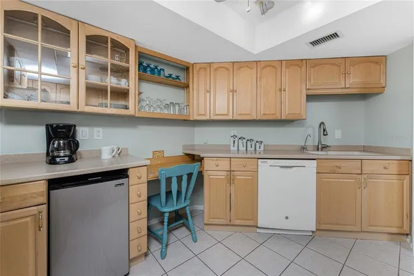 $2,850 | 2955 North Beach Road, Unit E122, Englewood, FL 34223