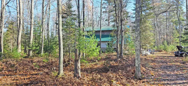 $149,900 | 685 Brian Road, La Pointe, WI 54850