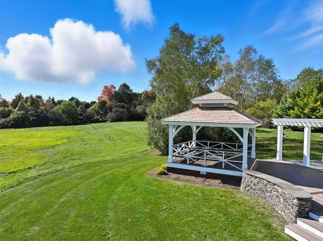 $1,995,000 | 6 Luke Lane, Shelburne, VT 05482