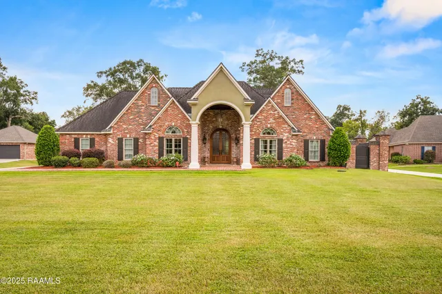 $999,900 | 353 Gentry Drive, Washington, LA 70589