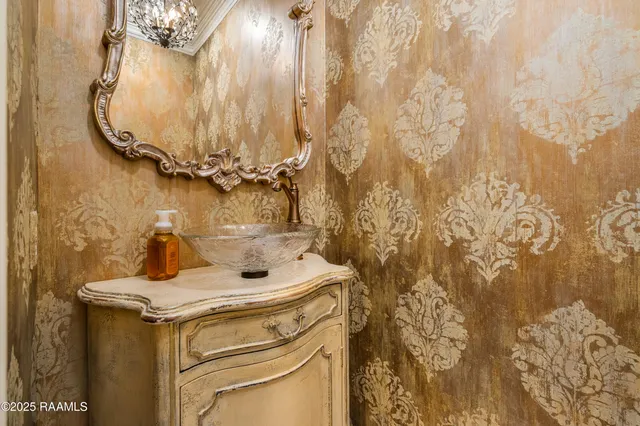 $999,900 | 353 Gentry Drive, Washington, LA 70589