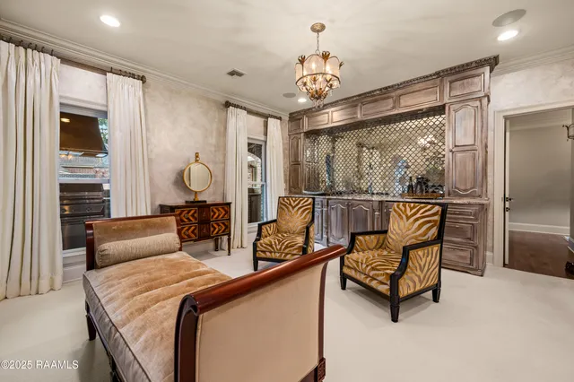 $999,900 | 353 Gentry Drive, Washington, LA 70589