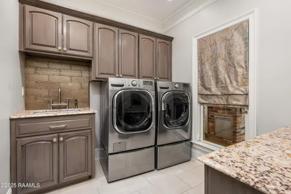 $999,900 | 353 Gentry Drive, Washington, LA 70589