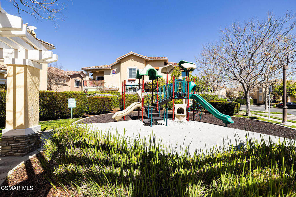 2964 Camelita Way, Unit C Simi Valley, CA 93063 - Photo 41 of 42 a view of a house with a park