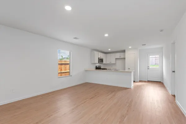 $1,700 | 1525 San Sebastien Drive, Conroe, TX 77301