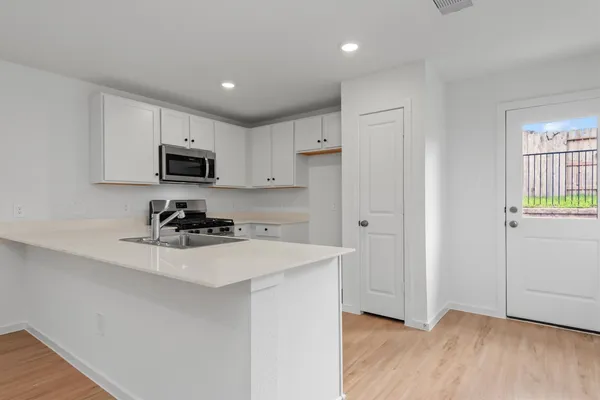 $1,700 | 1525 San Sebastien Drive, Conroe, TX 77301