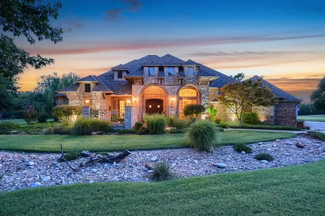 $750,000 | 105 Dalview Drive, Forney, TX 75126