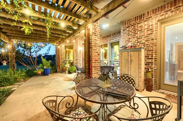 a view of backyard with green space