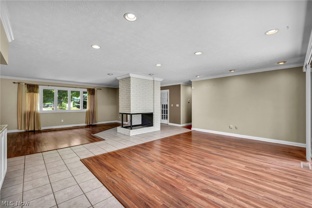 18389 Falling Water Road Strongsville, OH 44136 - Photo 16 of 47 Gallery Image 16