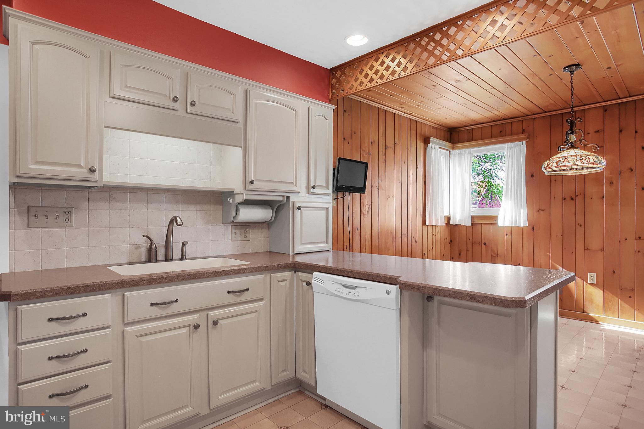 1492 Simpson Ferry Road New Cumberland, PA 17070 - Photo 8 of 35 Gallery Image 8