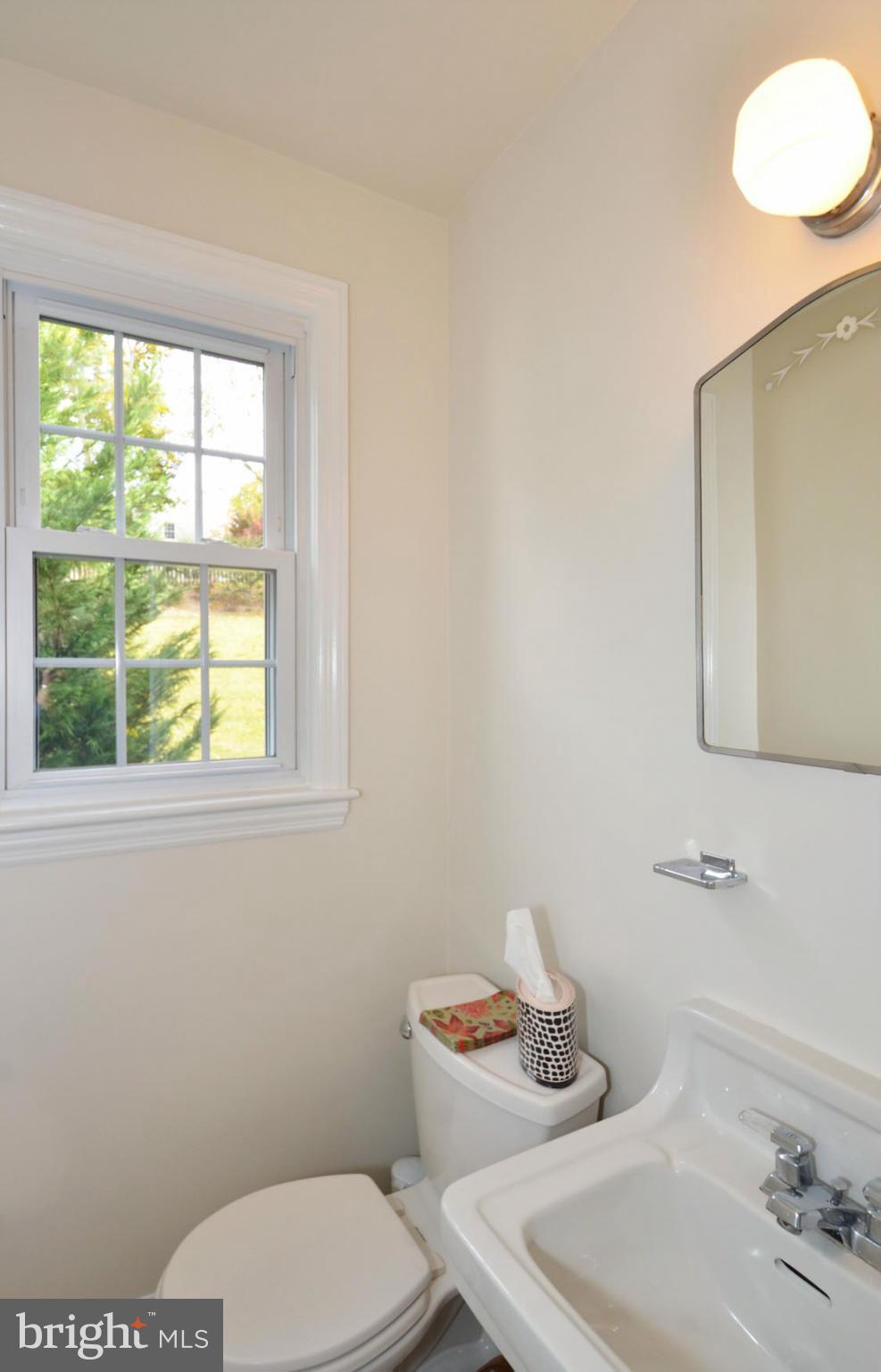 5919 Gloster Road Bethesda, MD 20816 - Photo 11 of 30 Bath