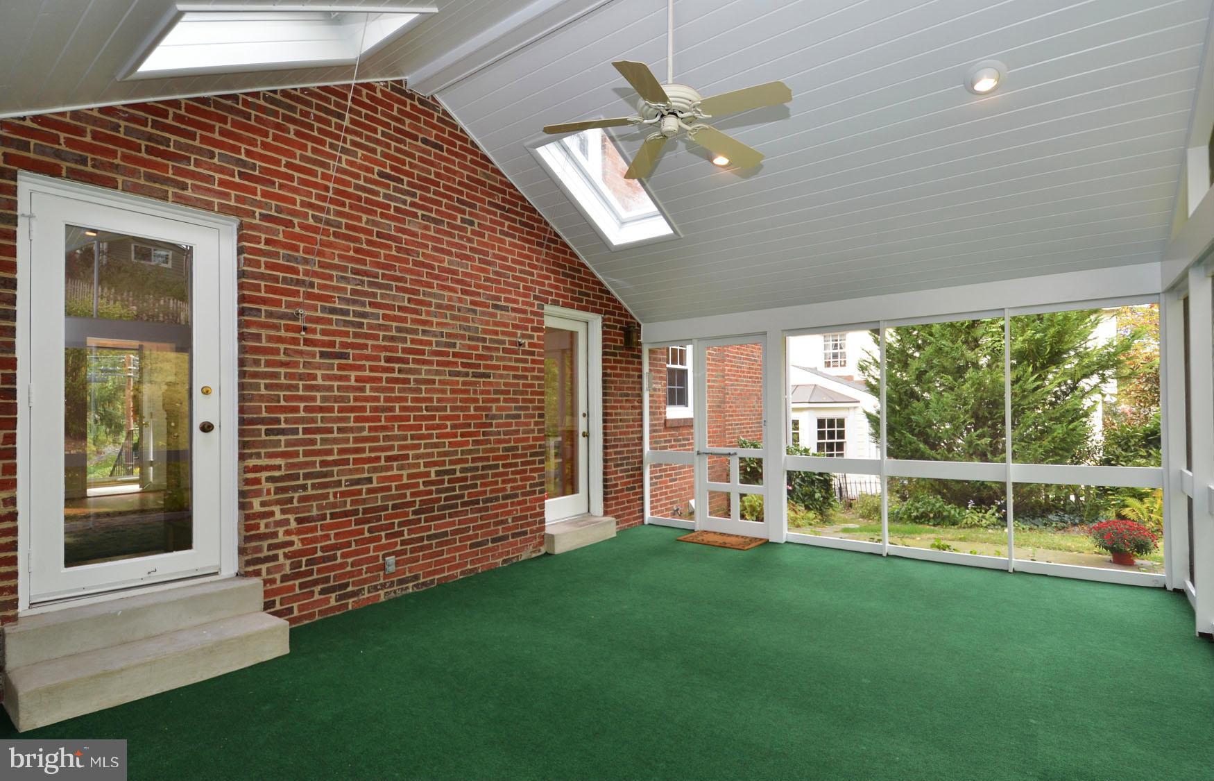 5919 Gloster Road Bethesda, MD 20816 - Photo 19 of 30 Interior (General)