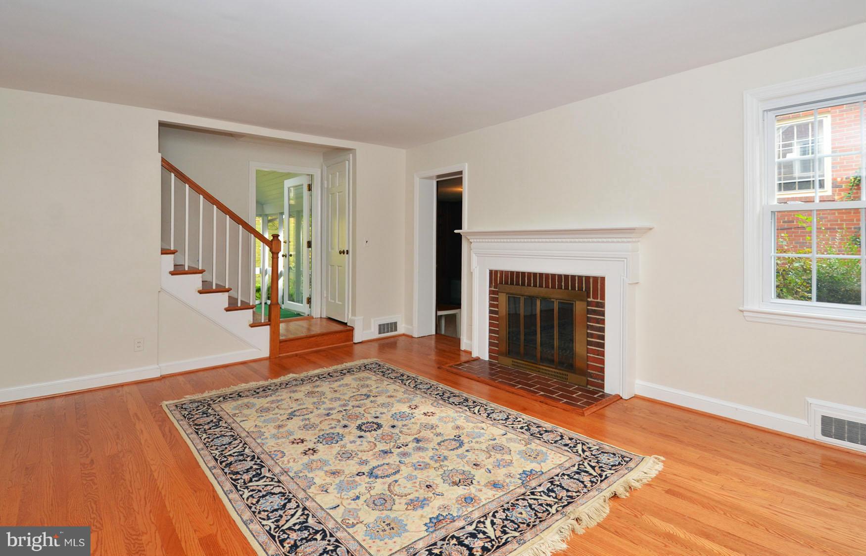 5919 Gloster Road Bethesda, MD 20816 - Photo 6 of 30 Living Room