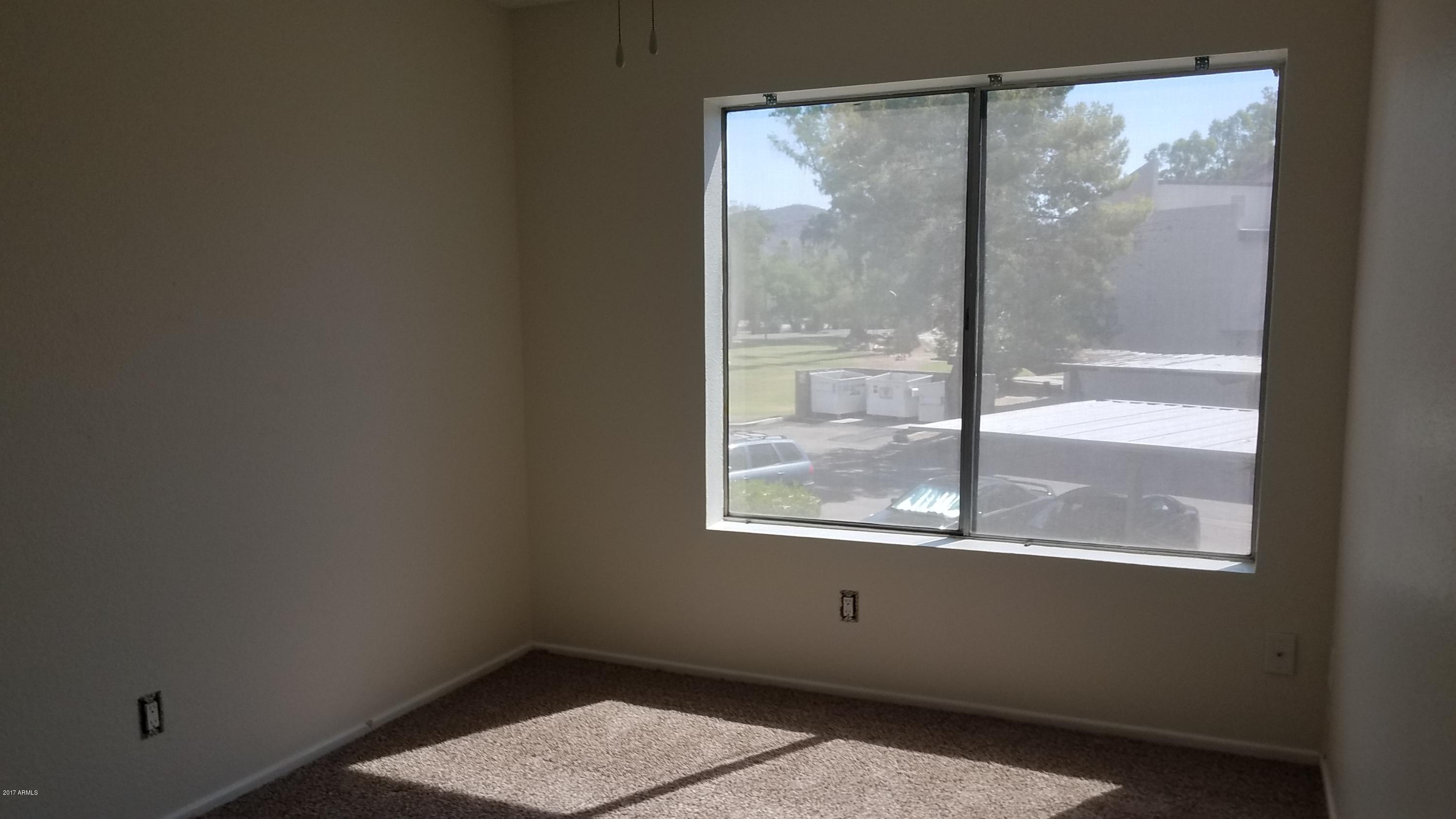 19601 North 7th Street, Unit 1049 Phoenix, AZ 85024 - Photo 14 of 26 a small space with a window