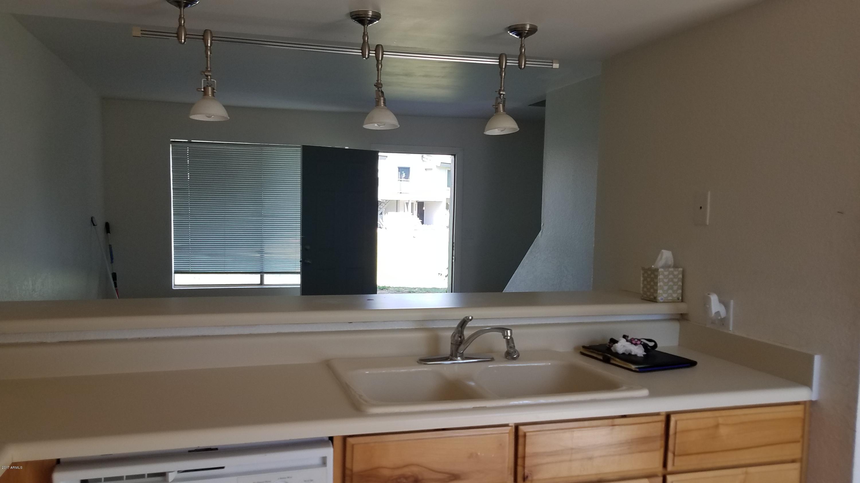 19601 North 7th Street, Unit 1049 Phoenix, AZ 85024 - Photo 9 of 26 a bathroom with a sink and a mirror