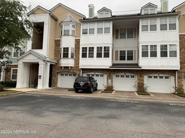 $1,665 | 8550 Touchton Road, Unit 1323, Jacksonville, FL 32216