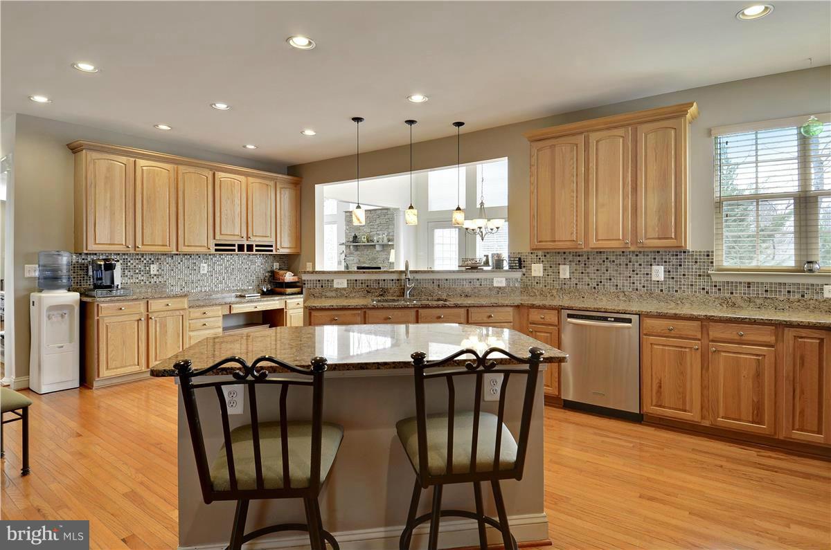 8200 Brink Road Gaithersburg, MD 20882 - Photo 11 of 30 Kitchen