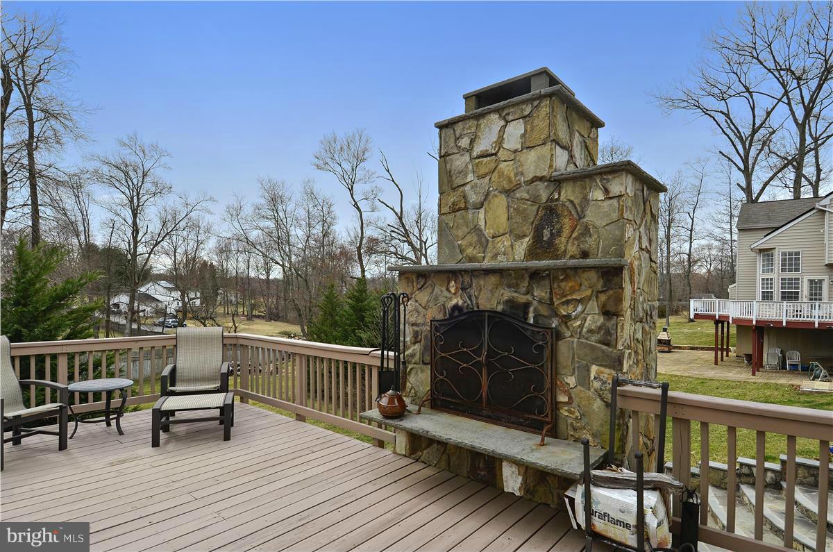 8200 Brink Road Gaithersburg, MD 20882 - Photo 27 of 30 Exterior (Rear)