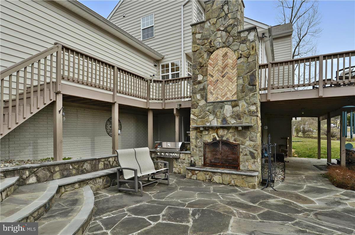 8200 Brink Road Gaithersburg, MD 20882 - Photo 28 of 30 Exterior (Rear)
