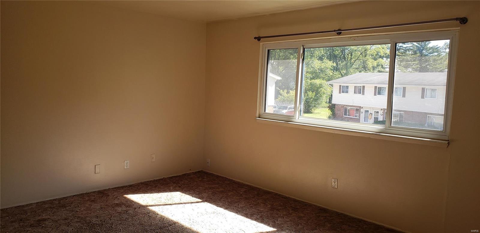 5310 Godfrey Road, Unit 40C Godfrey, IL 62035 - Photo 2 of 6 Gallery Image 2