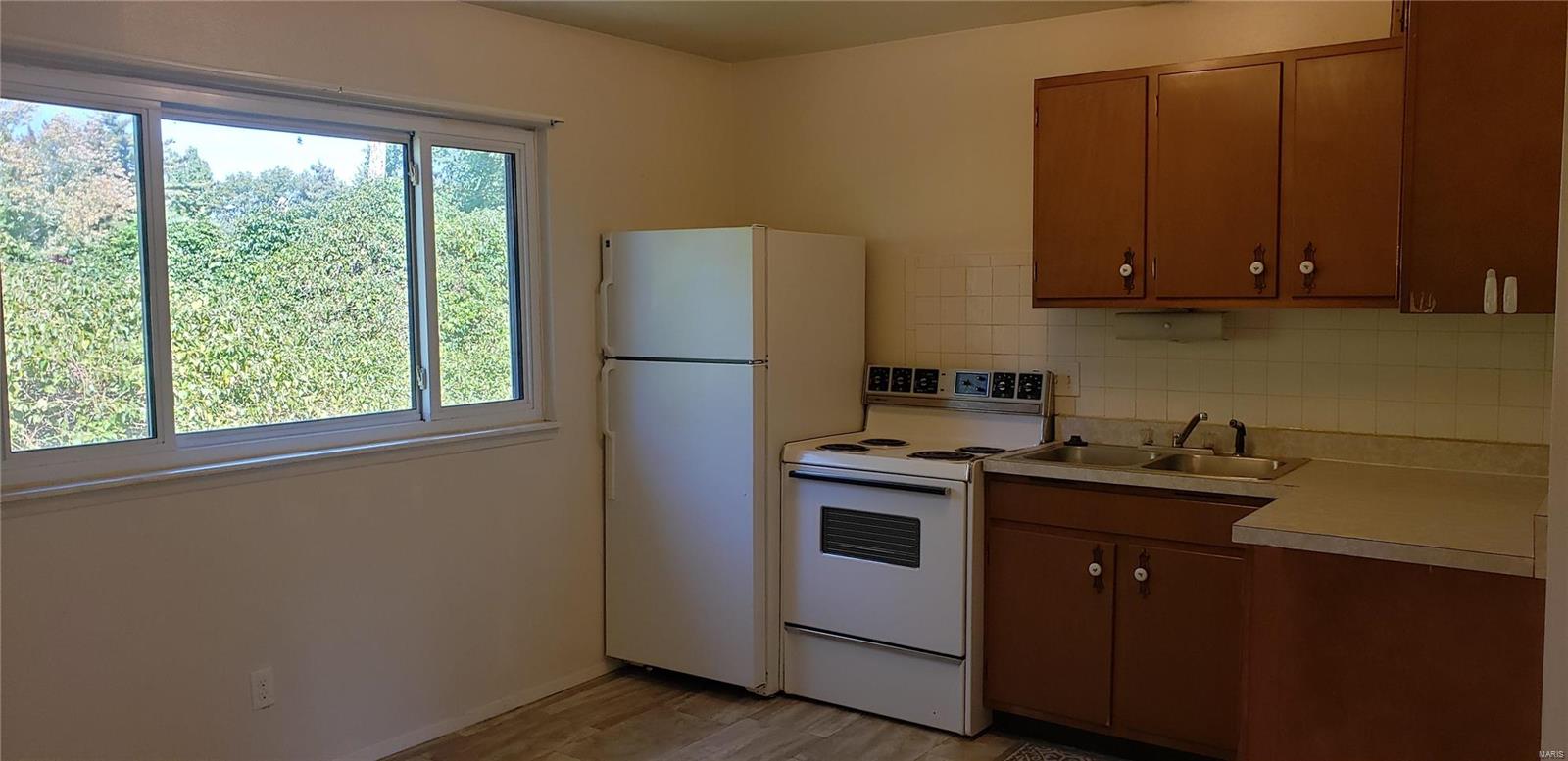 5310 Godfrey Road, Unit 40C Godfrey, IL 62035 - Photo 3 of 6 Gallery Image 3