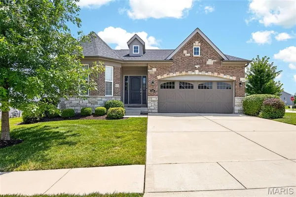 $492,000 | 206 Partinico Place, St. Peters, MO 63376