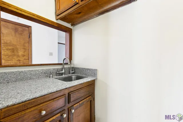 $135,000 | 923 Ridgepoint Court, Unit 923, Baton Rouge, LA 70810