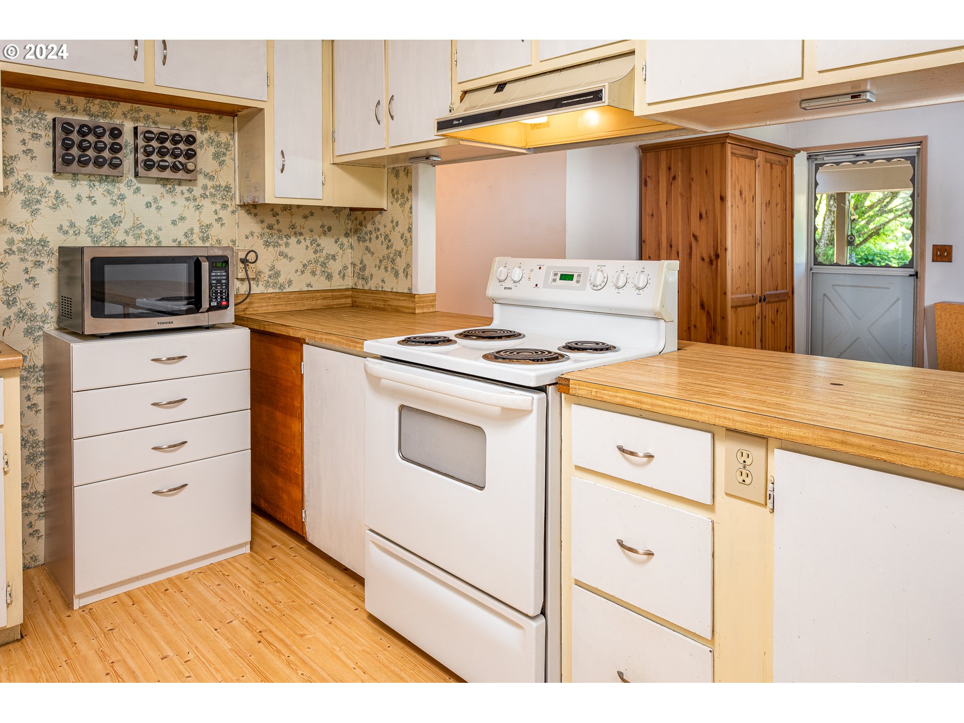 25683 Perkins Road Veneta, OR 97487 - Photo 13 of 41 Gallery Image 13