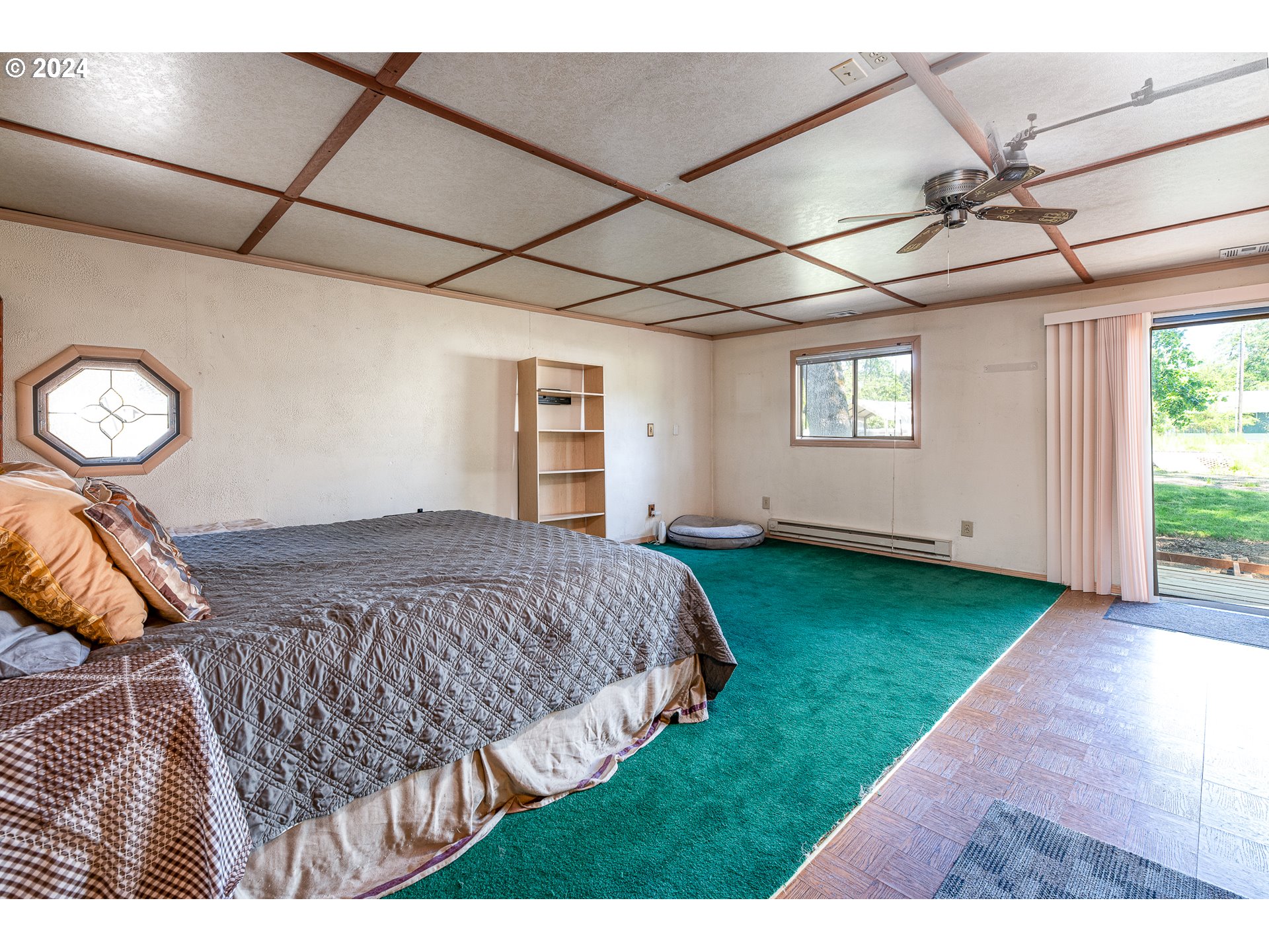 25683 Perkins Road Veneta, OR 97487 - Photo 16 of 41 Primary Bedroom