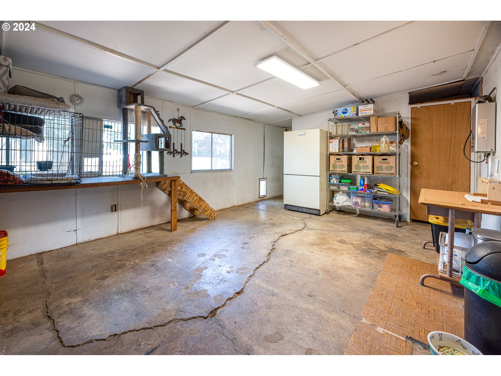 25683 Perkins Road Veneta, OR 97487 - Photo 26 of 41 Mud Room