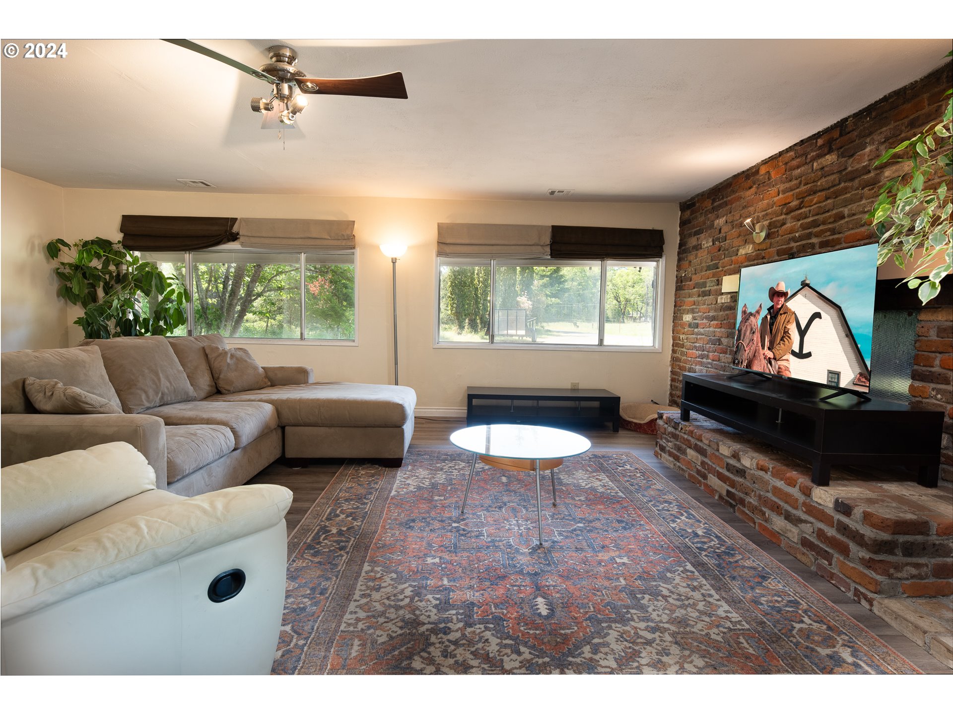 25683 Perkins Road Veneta, OR 97487 - Photo 6 of 41 Gallery Image 6