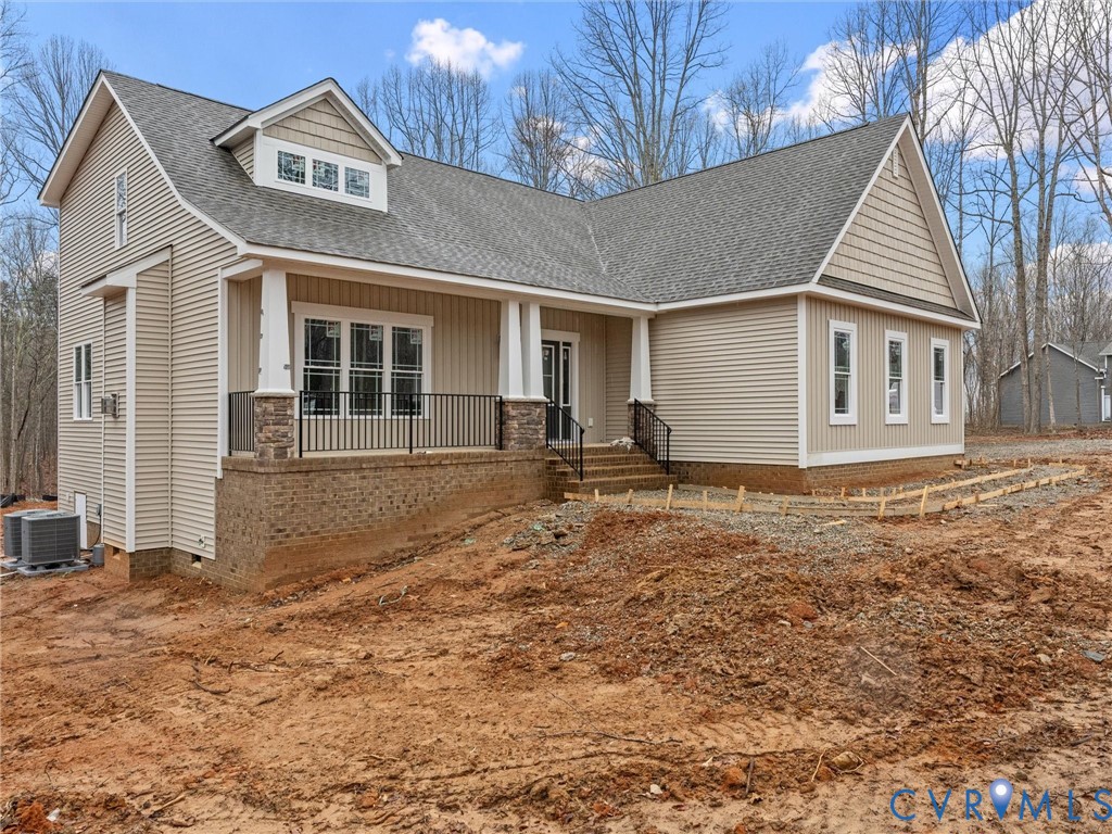 1545 Palmore Road Powhatan, VA 23139 - Photo 11 of 38 a backyard of a house