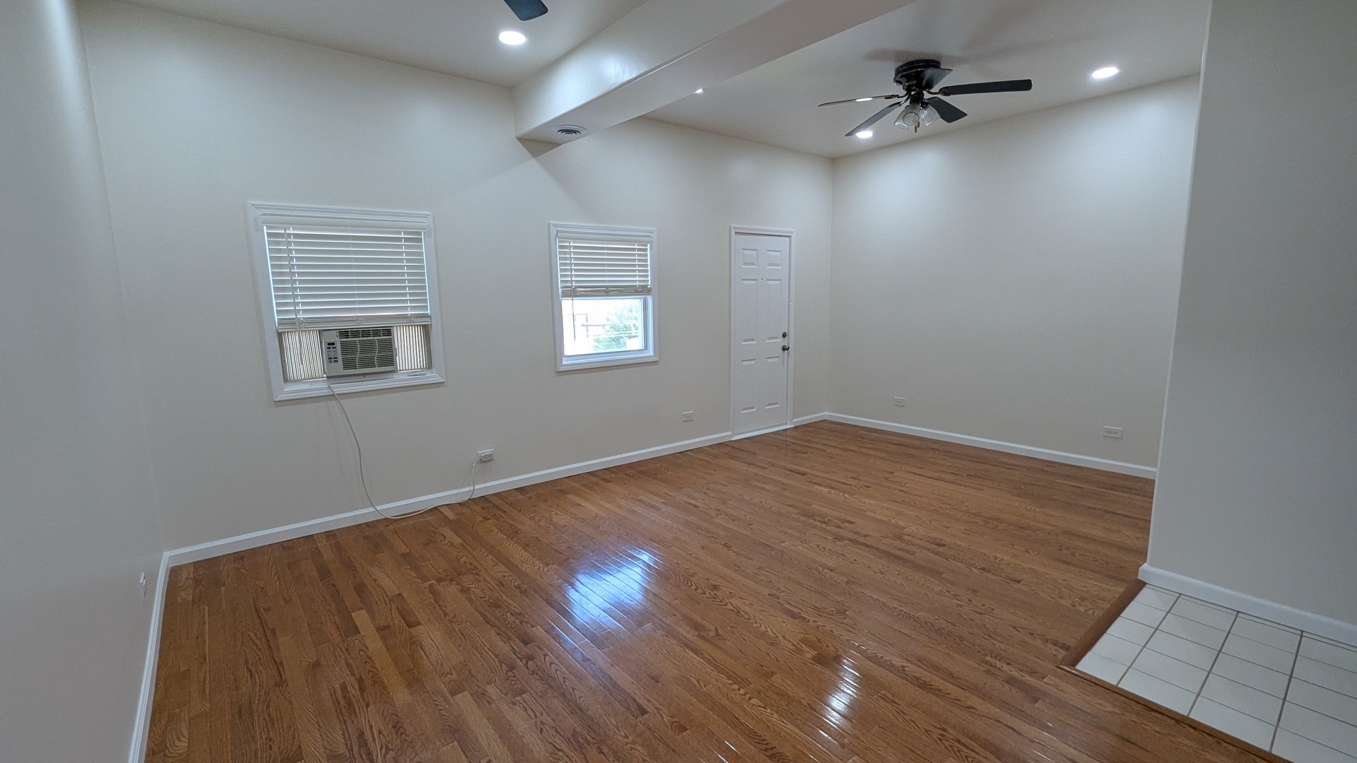2834 West Fletcher Street, Unit 2R Chicago, IL 60618 - Photo 10 of 12