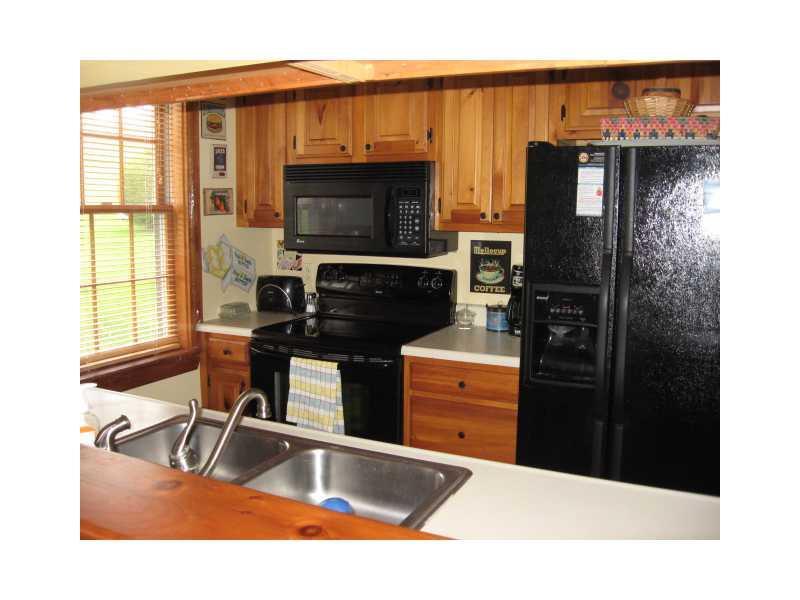 35 Winsor Green Road, Unit 29 Naples, ME 04055 - Photo 11 of 26 Kitchen.