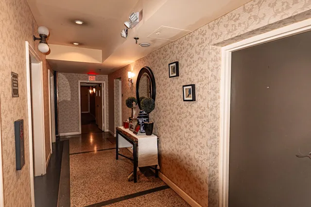 a view of entryway with a mirror