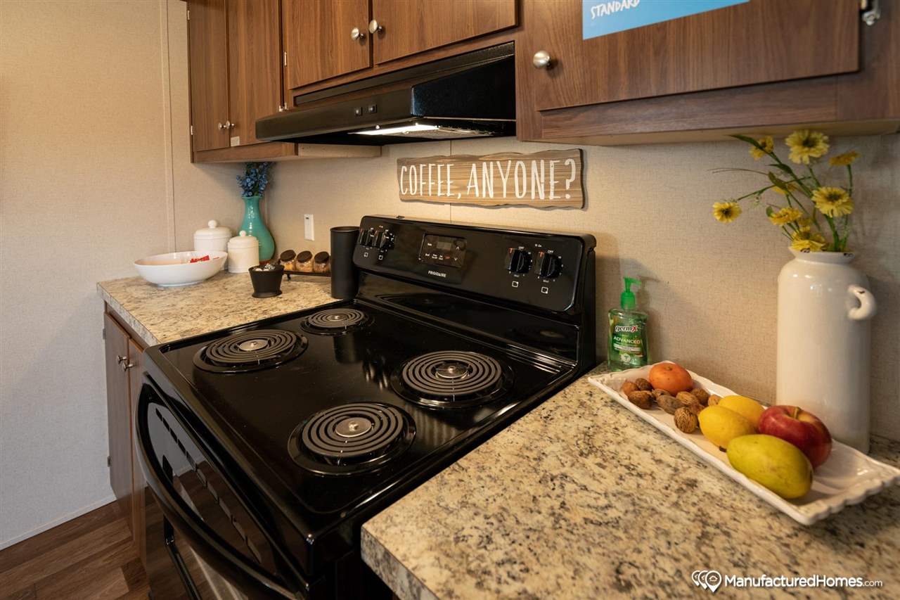 2526 Lakeview Point Road Quincy, FL 32351 - Photo 14 of 25