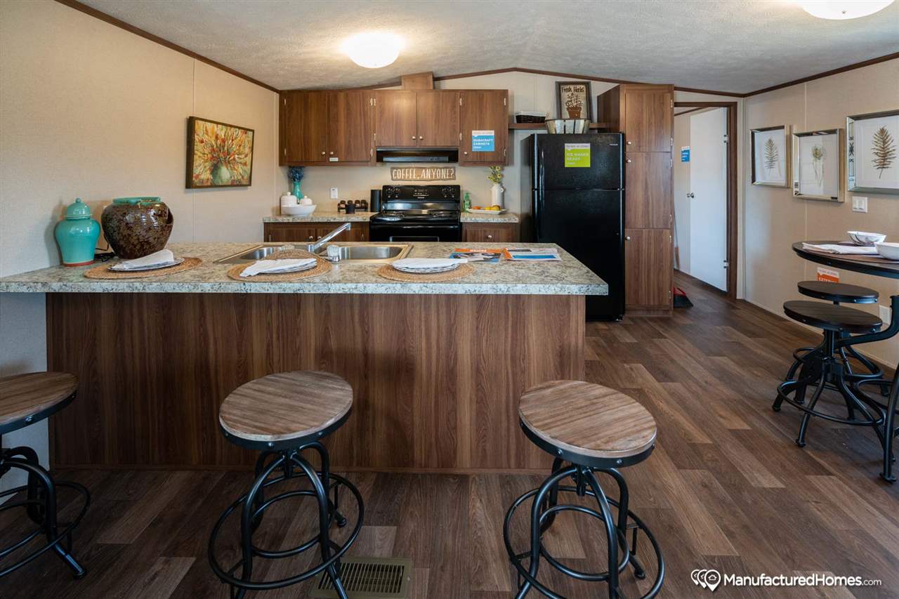 2526 Lakeview Point Road Quincy, FL 32351 - Photo 15 of 25