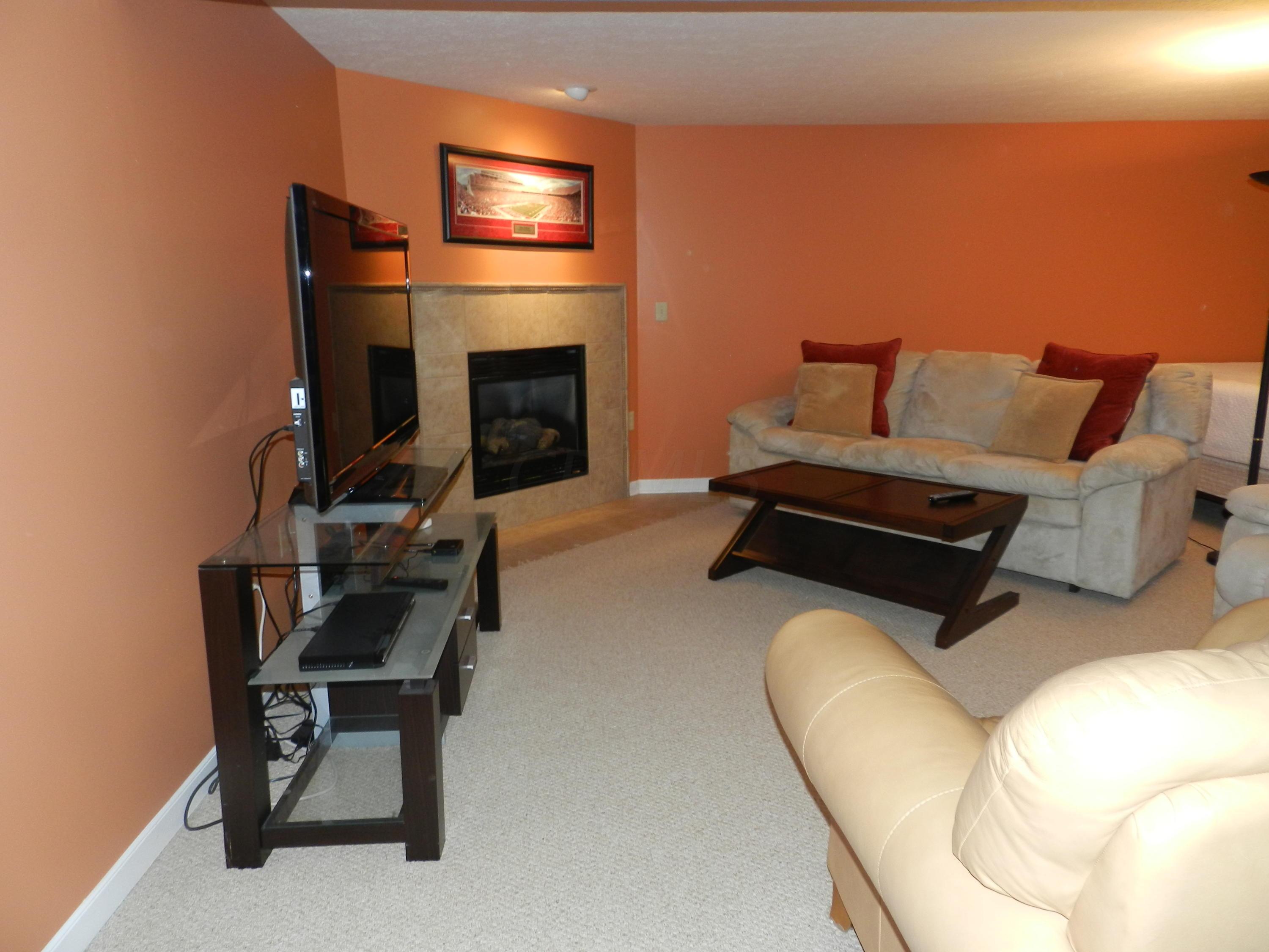 8341 Smoky Row Road Dublin, OH 43016 - Photo 10 of 42