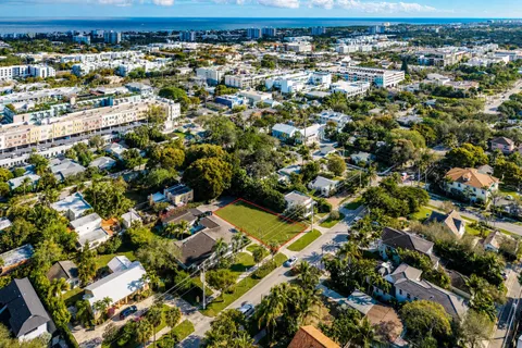 $1,295,000 | 215 North Swinton Avenue, Delray Beach, FL 33444