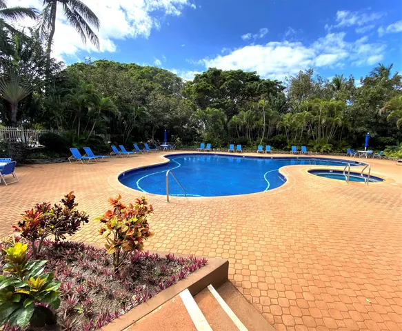 $319,000 | 50 Kepuhi Place, Unit 110, Maunaloa, HI 96770