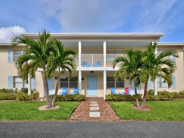 front view of house with a yard