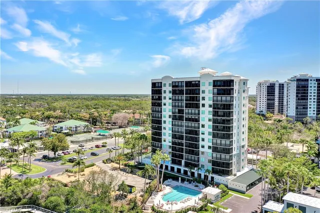 $875,000 | 430 Cove Tower Drive, Unit 403, Naples, FL 34110